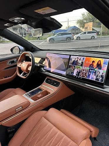 зарядка на электрокар: Электрический кроссовер (серебристый металлик) NETA L плагин бензин — 10