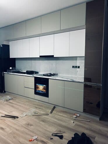 Кухни на заказ в современном минималистичном стиле - Прямые и угловые at lalafo.kg Кухни на заказ в современном минималистичном стиле - Прямые и угловые