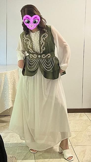 прокат кыргыз койнок: Кыз узатууга көйнөк, M, Колдонулган, түсү - Ак — 1