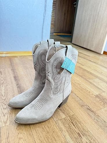 Ковбойские полусапоги женские, светло-бежевые - Стиль