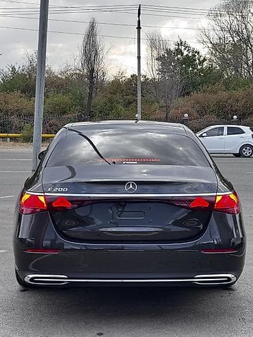 ручка е34: Mercedes-Benz E-Class: 2024 г., 2 л, Автомат, Бензин, Седан — 2
