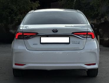 тае: Toyota Corolla: 2019 г., 1.8 л, Вариатор, Гибрид, Седан — 4