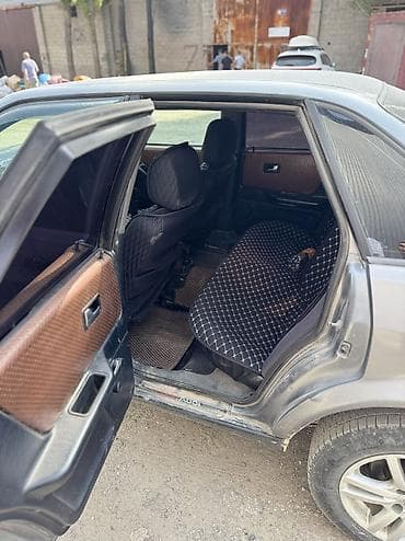алмашаи: Audi 80: 1993 г., 1.8 л, Механика, Бензин, Седан — 6