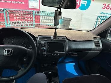 4: Honda Civic: 2004 г., 1.4 л, Механика, Бензин, Седан — 7