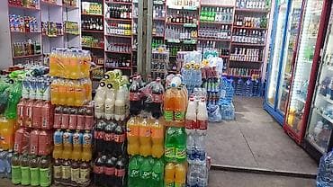 Здаю место с товарами в Берекет универсал