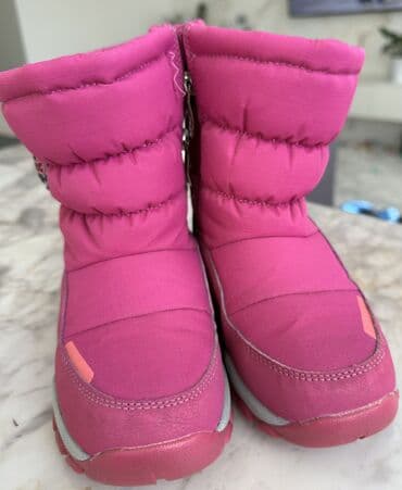 детская обувь сноубутсы: 1.Сапоги Kinddog размер 32–1500 сом 2. Сапоги зимние черные, размер — 2