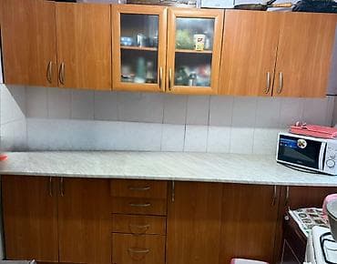 Дом и сад: Кухонный гарнитур, Б/у, цвет - Коричневый, ДСП — 1