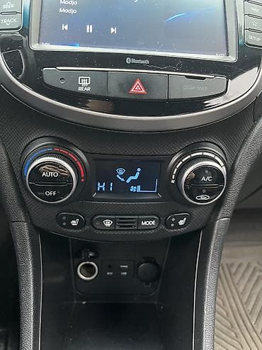 e2 byd: Hyundai Accent: 2019 г., 1.4 л, Вариатор, Бензин, Седан — 3