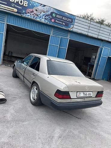 Унаа: Mercedes-Benz W124: 1988 г., Кол менен иштөөчү, Седан — 5