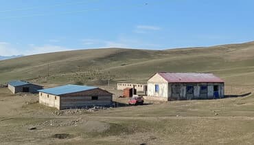 обмен квартиры на частный дом: Срочно срочно! Очень дешево!Продаю две кошары на одной территории — 1