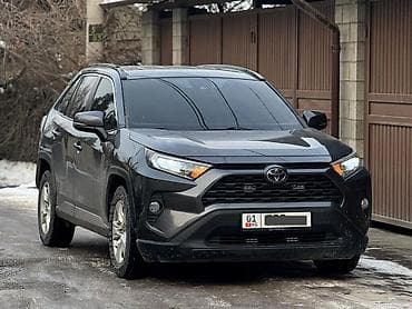 Toyota RAV4: 2021 г., Автомат, Бензин, Кроссовер — 1