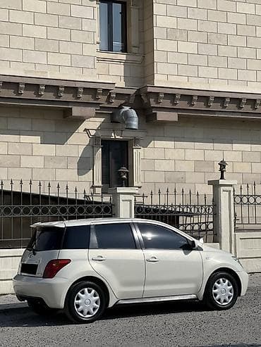 ist: Toyota Ist: 2003 г., 1.3 л, Автомат, Бензин, Хэтчбэк — 3