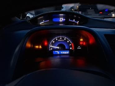 Honda Civic: 2008 г., 1.8 л, Автомат, Бензин, Седан