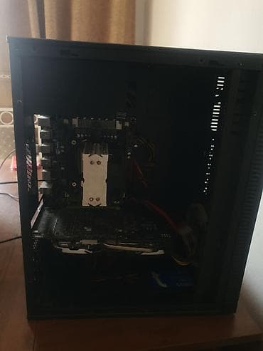 cyber: Компьютер, ядер - 8, ОЗУ 16 ГБ, Игровой, Б/у, Intel Xeon, AMD Radeon RX 580, SSD — 2