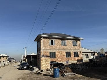 двухэтажные дома: Продается кирпичный двухэтажный дом с участком и капитальным — 9