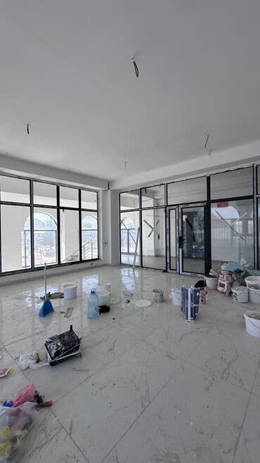 комерческая недвижимость токмок: Сатылат помещение 1 бөлмөлүү, 37.74м², 1-кабатта 	•	Турак үй — 2