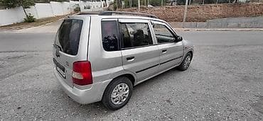 Унаа сатуу: Mazda Demio: 2002 г., 1.5 л, Кол менен иштөөчү, Бензин, Хетчбек — 4