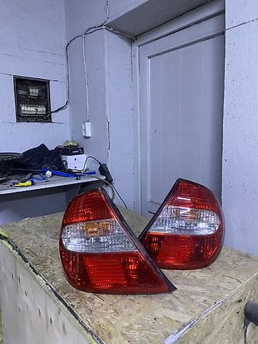 Комплект передних фар Toyota