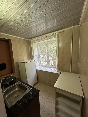 локал: 1 комната, 30 м², Хрущевка, 1 этаж — 6