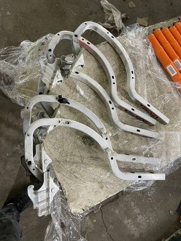 капот хундай: Toyota, Б/у, Оригинал — 2