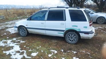 митсубиши спейс стар: Mitsubishi Chariot: 1994 г., 2 л, Механика, Бензин, Универсал — 4