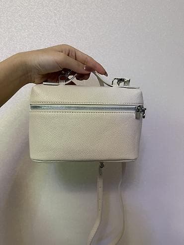 Классическая сумка, Материал: Экокожа, Жёсткая конструкция, Женские, Новый at lalafo.kg Классическая сумка, Материал: Экокожа, Жёсткая конструкция, Женские, Новый