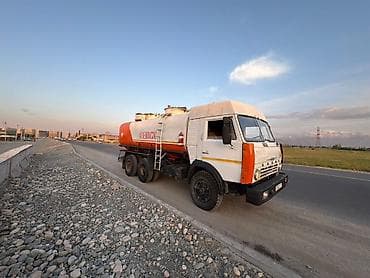 гсм: КамАЗ бензовоз. - Топливная автоцистерна на шасси КамАЗ (6×4). - — 8