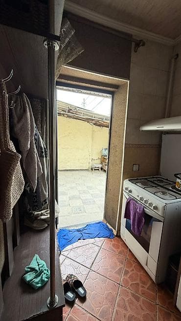 хаус кж бишкек: Полдома на продаже Адрес: ул. Алматинка, 325 Площадь участка: 1 сотка — 10