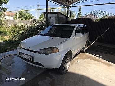 Honda HR-V: 2001 г., 1.6 л, Вариатор, Бензин, Кроссовер