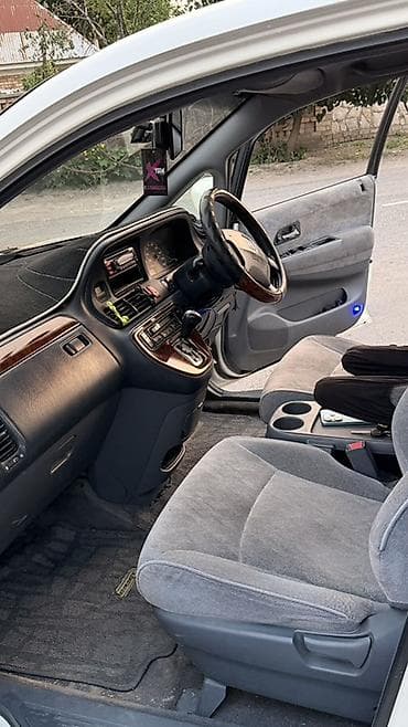 Унаа: Honda Odyssey: 2000 г., 2.3 л, Автомат, Бензин, Вэн/Минивэн — 5