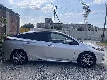 byd plus: Toyota Prius: 2020 г., 1.8 л, Робот, Гибрид, Седан — 4