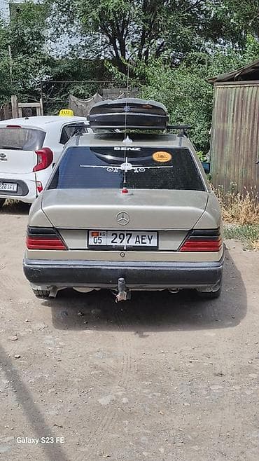 обшивки на спринтер: Mercedes-Benz W124: 1989 г., 2.3 л, Механика, Бензин, Седан — 3