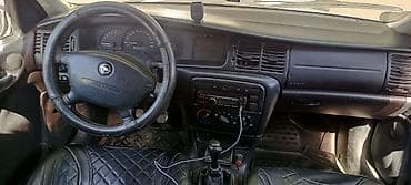 Opel Vectra: 1999 г., 1.6 л, Механика, Бензин, Универсал — 2
