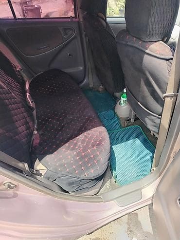 машины китайские: Toyota Platz: 2001 г., 1.5 л, Автомат, Бензин, Седан — 8