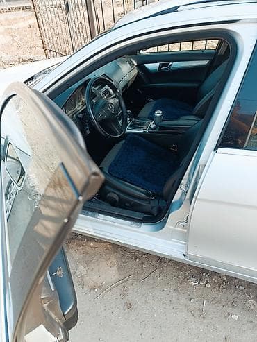 мерс сешка унверсал: Mercedes-Benz C-Class: 2009 г., 1.8 л, Автомат, Бензин, Универсал — 4