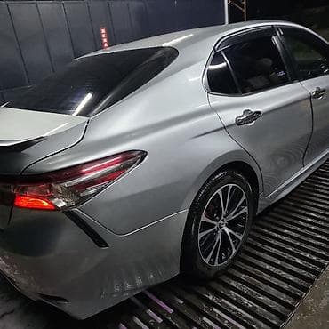 Продажа авто: Toyota Camry: 2018 г., Бензин — 9