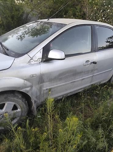 Ford Focus: 2007 г., 1.6 л, Механика, Бензин, Седан