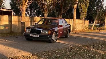 сешка зеленый: Mercedes-Benz W124: 1989 г., 2 л, Механика, Седан — 3