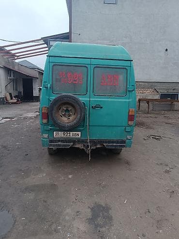 а 210: Mercedes-Benz Спринтер: 1985 г. — 2