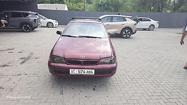 Toyota Carina E: 1996 г., 1.6 л, Механика, Бензин, Седан