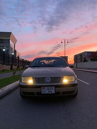 q 7: Volkswagen Bora: 2003 г., 1.6 л, Механика, Бензин, Седан — 5
