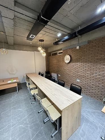 Аренда коммерческой недвижимости: 🏢 Сдается коммерческое помещение — 200 м² 📍 Первая линия — Жибек Жолу — 2