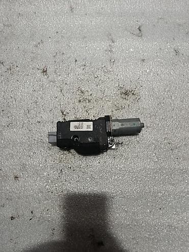 моторчик люка: Электрический моторчик Renault 2018 г., Оригинал — 1