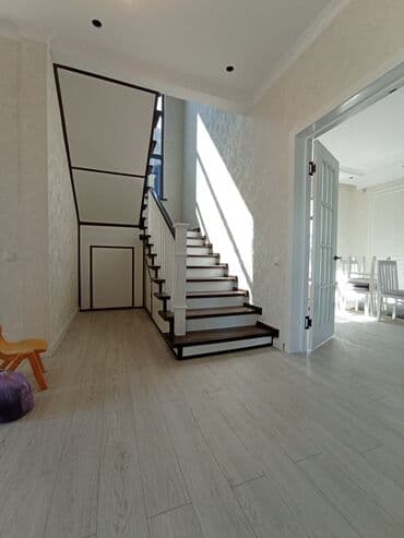 гостевой дом на иссык куле: Лестницанын баардык турун жазайбыз кара жыгач, сосна, фониерден — 6