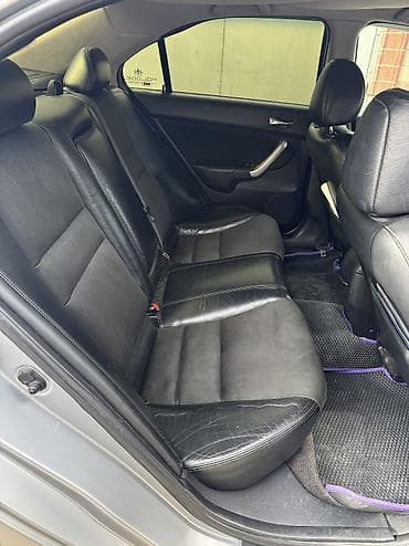 crv 1: Honda Accord: 2004 г., 2 л, Автомат, Бензин, Седан — 6