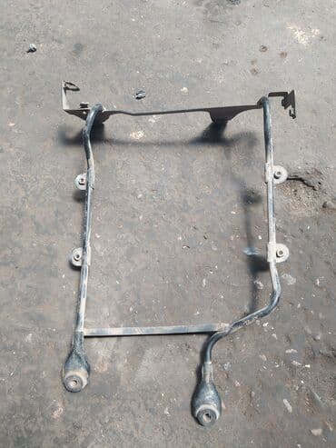 стенд для чистки дизельных форсунок: Mitsubishi Delica 4M40 крепление интеркулера, Мицубиси Делика 4М40 — 3