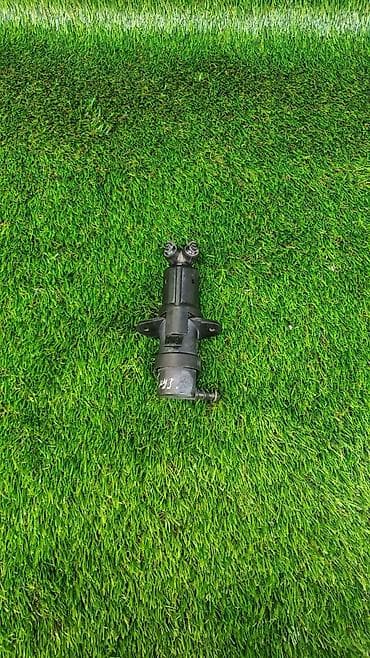 e65: Форсунка омывателя фар BMW E65 П102(9) Б/у оригинал 7700—1949 — 4