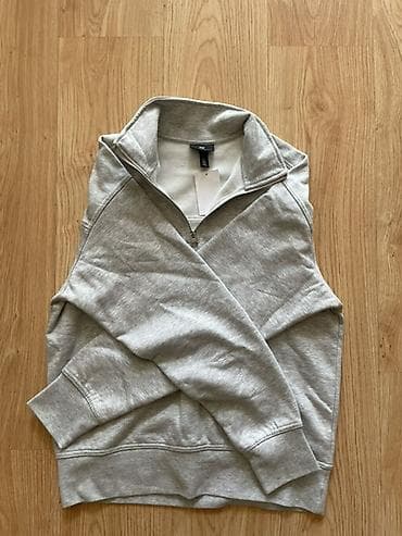 толстовку: Свитшот H&M Loose Fit Состояние:НОВОЕ‼️ Посадка свободная — 2
