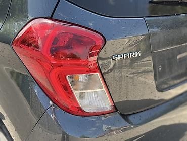 спитер: Chevrolet Spark: 2021 г., 1 л, Вариатор, Бензин, Хэтчбэк — 7