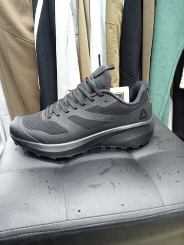 термо кросовки: Мужские кроссовки, 44, Reebok, Новый, цвет - Черный, Бесплатная доставка, Самовывоз, Платная доставка — 1